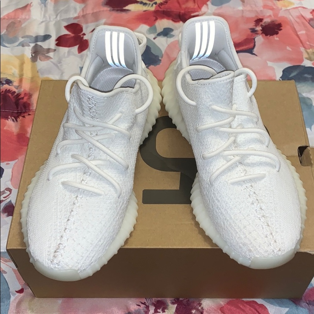 YEEZY BOOST 350 V2